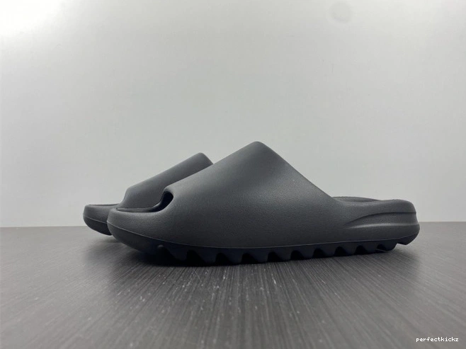 Onyx HQ6448 Yeezy Slide Adidas 0724